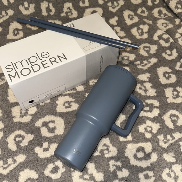 Simple Modern TREK 40oz Tumbler in  Blue Dune 😍 New & Never Used 😍 - Picture 10 of 17